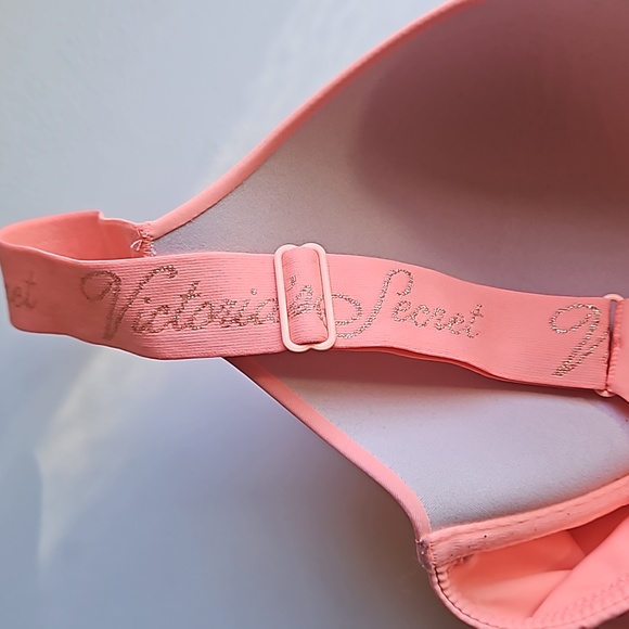 Victoria Secret Bra - Picture 4 of 5